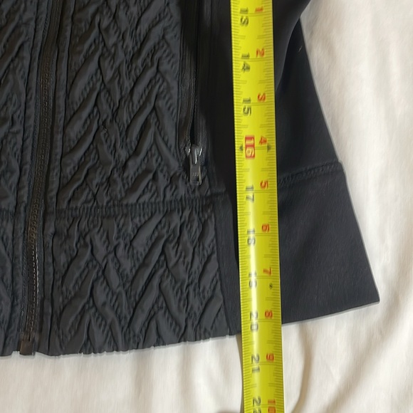 Cynthia Rowley Women’s Quilted Black Jacket Size Small - Picture 6 of 7